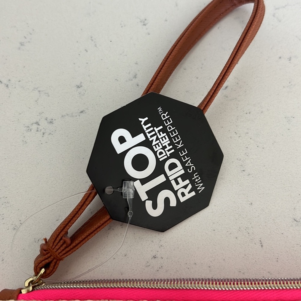 Wristlet - Picture 6 of 6